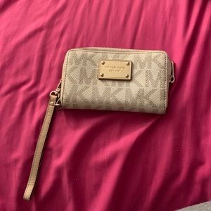 Michael kors wallet